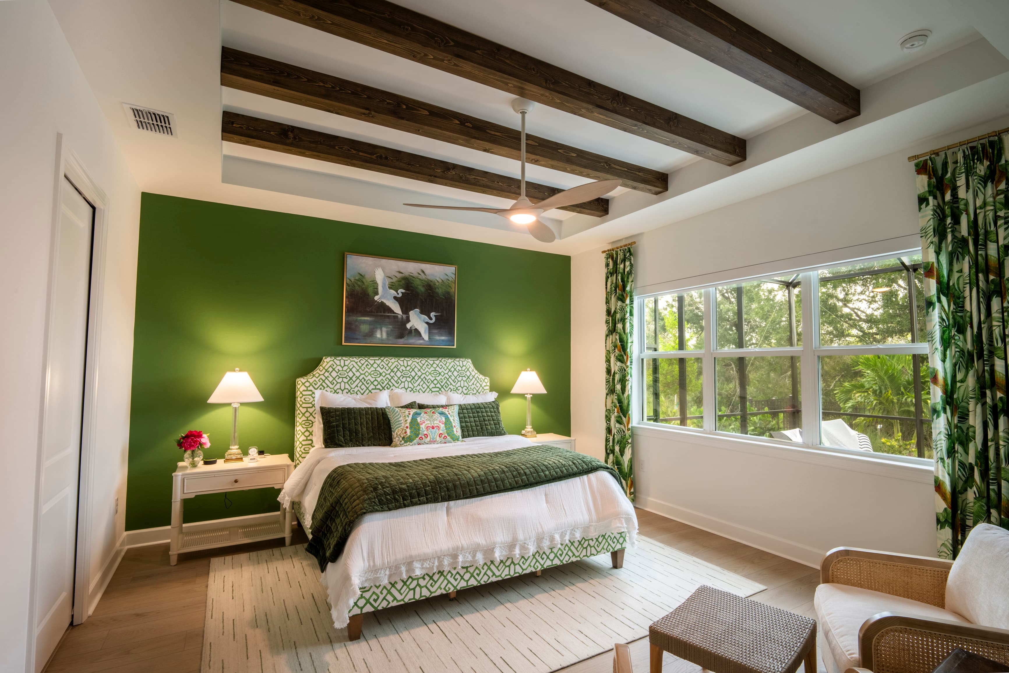 Bedroom layout showing balanced beam spacing